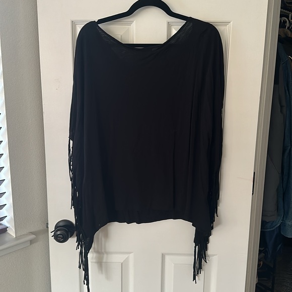Black Tshirt with Fringe - Picture 2 of 2